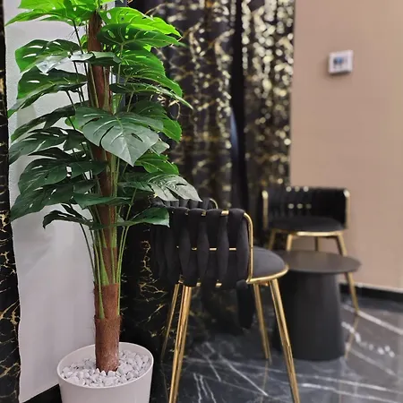 לינה וארוחת בוקר Perla Sicula 4*